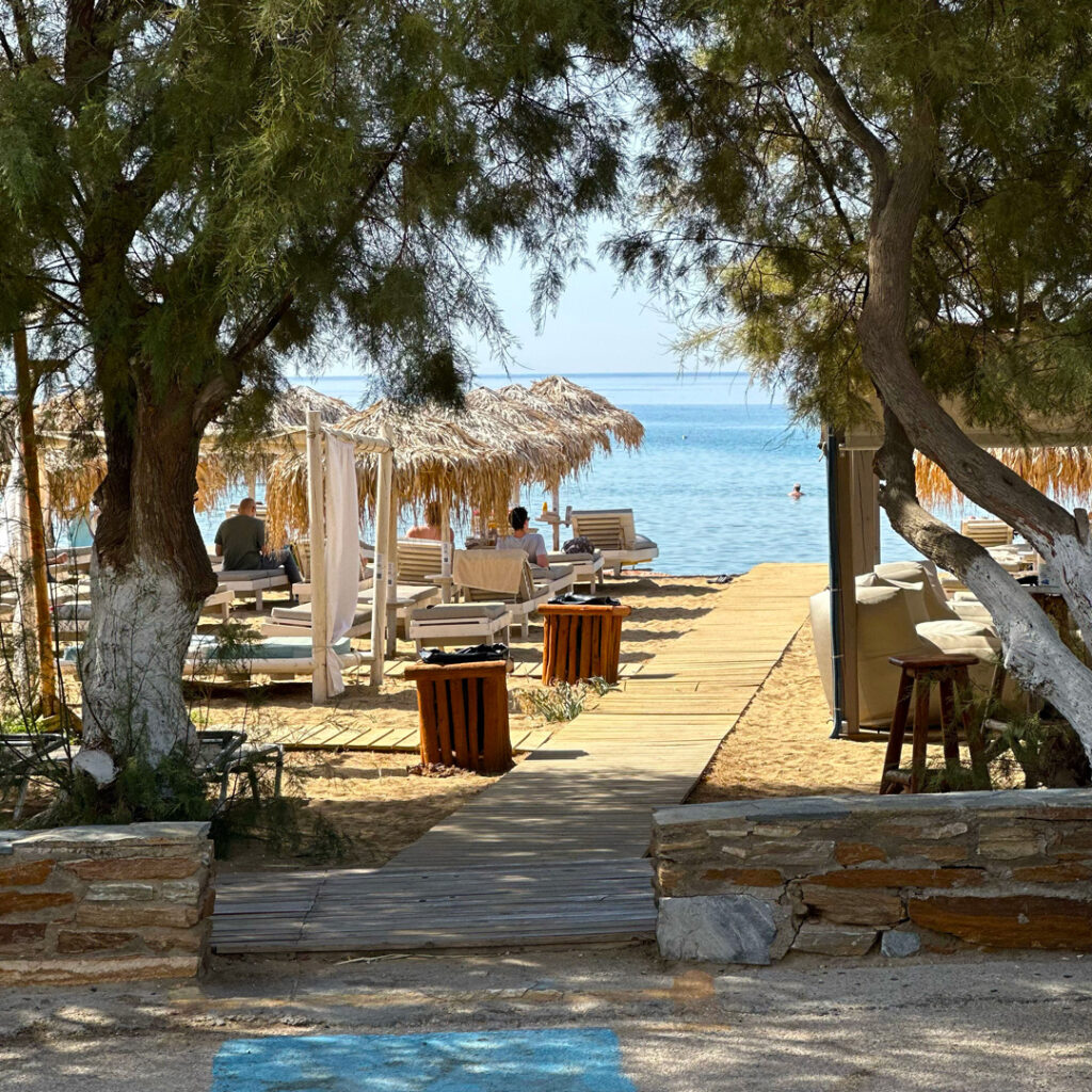 Beach hotel in Andros
